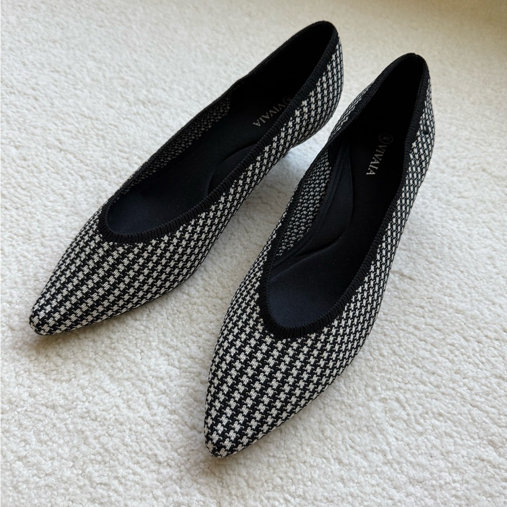 Vivaia Pointed-Toe Kitten Heel Black White Houndstooth Size 7.5 Like New